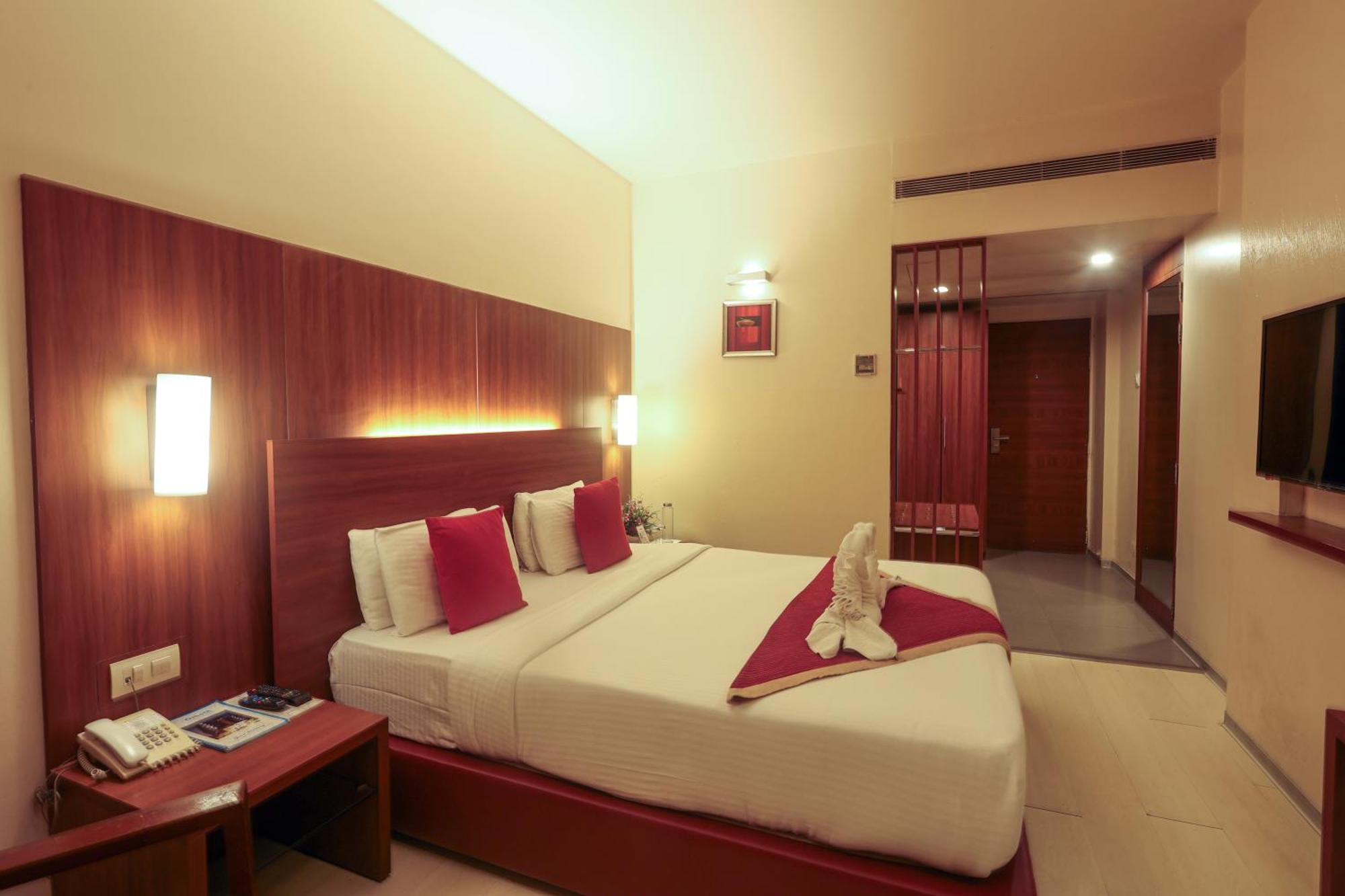 Orbett Hotel Пуна Экстерьер фото