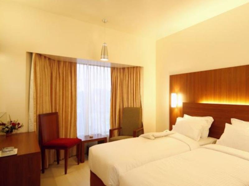 Orbett Hotel Пуна Экстерьер фото